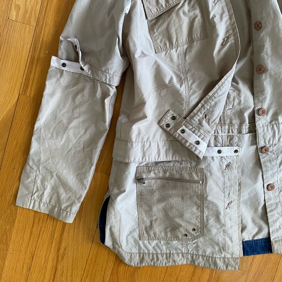 Very Versatile Trench Coat 🧥 - Picture 4 of 5